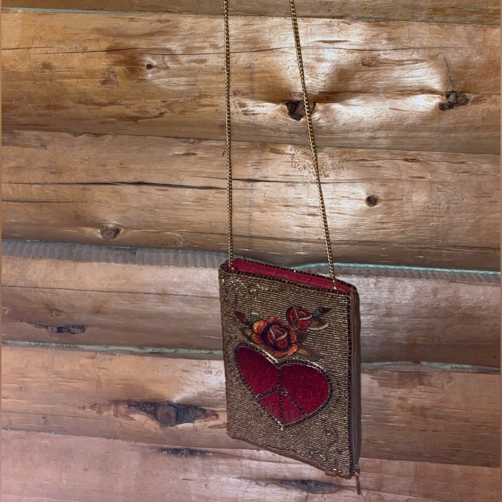 golden red heart crossbody 🙁😩
